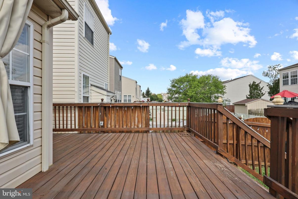 Exterior, Wood Texture Flooring