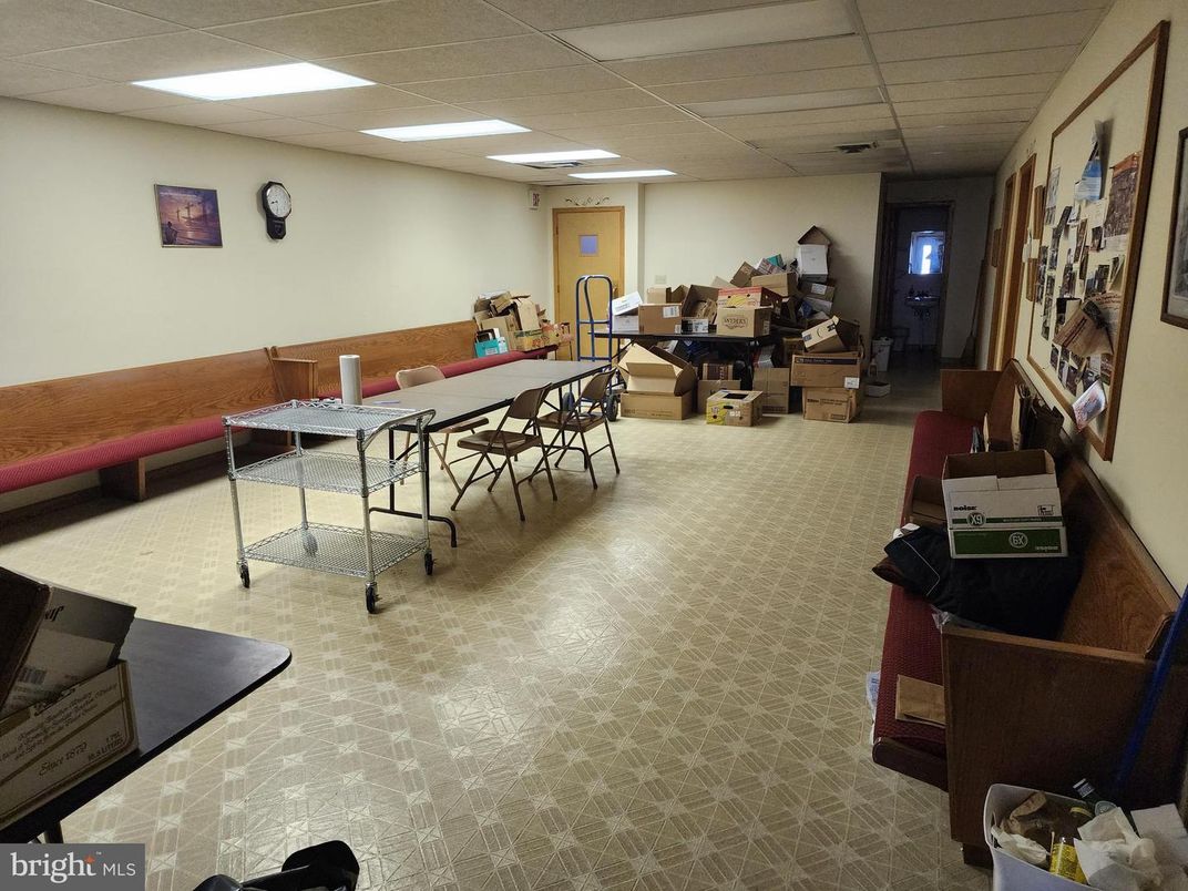Dining room, Interior, Recessed Lighting