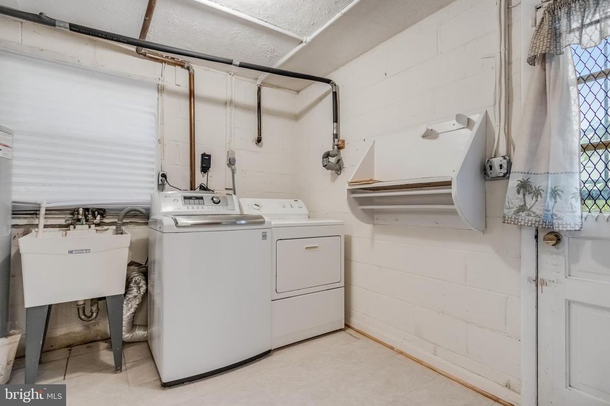Interior, Washer