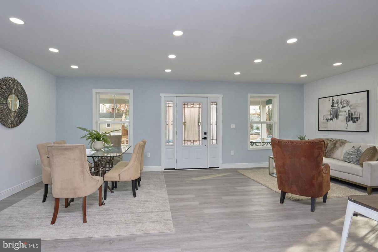 Dining room, Interior, Recessed Lighting, Wood Texture Flooring