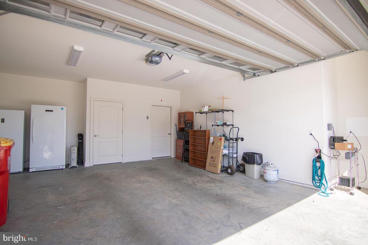 Garage, Interior