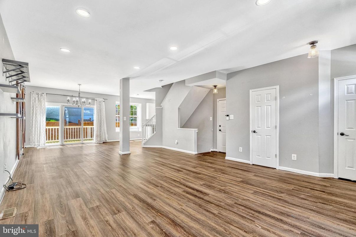 Chandelier, Empty room, Interior, Pendant Lights, Recessed Lighting, Wood Texture Flooring