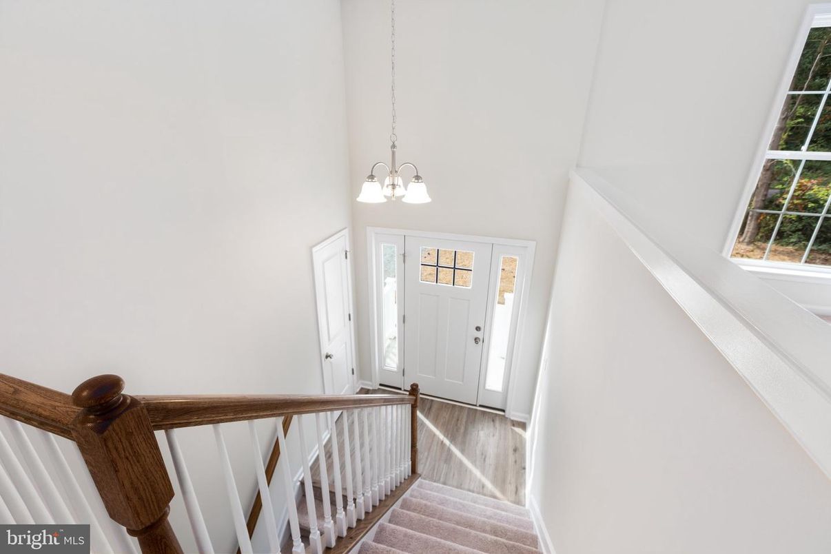 Interior, Pendant Lights, Wood Texture Flooring