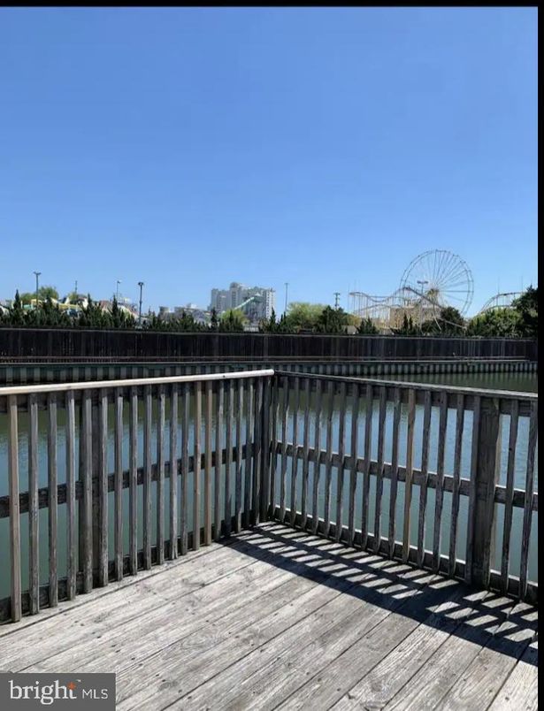 Exterior, Water