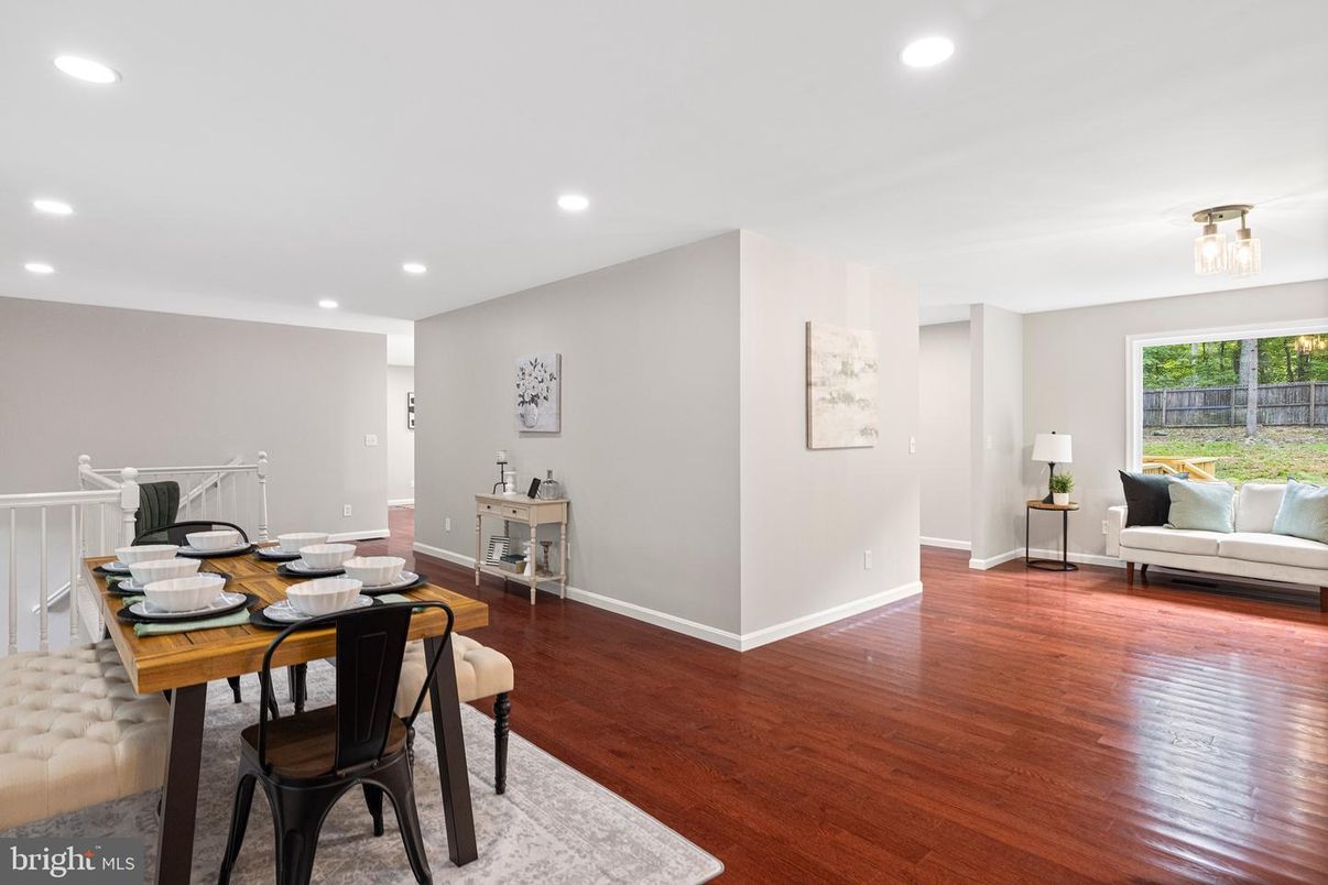 Dining room, Interior, Recessed Lighting, Wood Texture Flooring