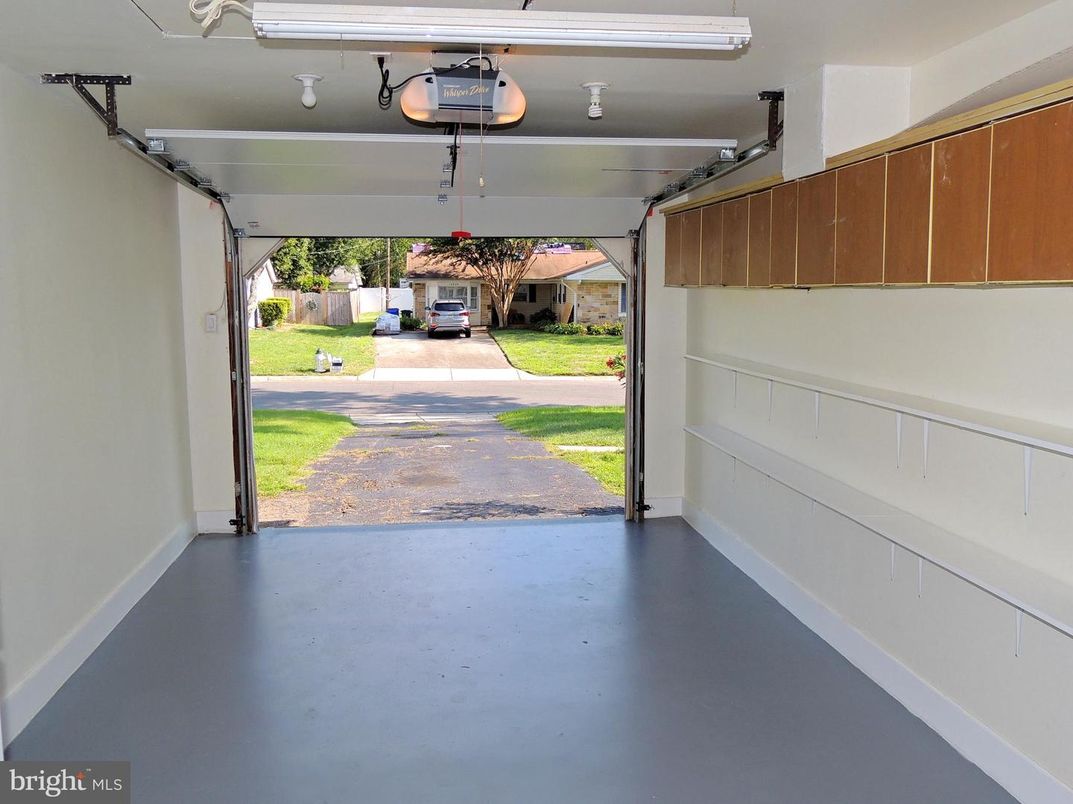 Garage, Interior