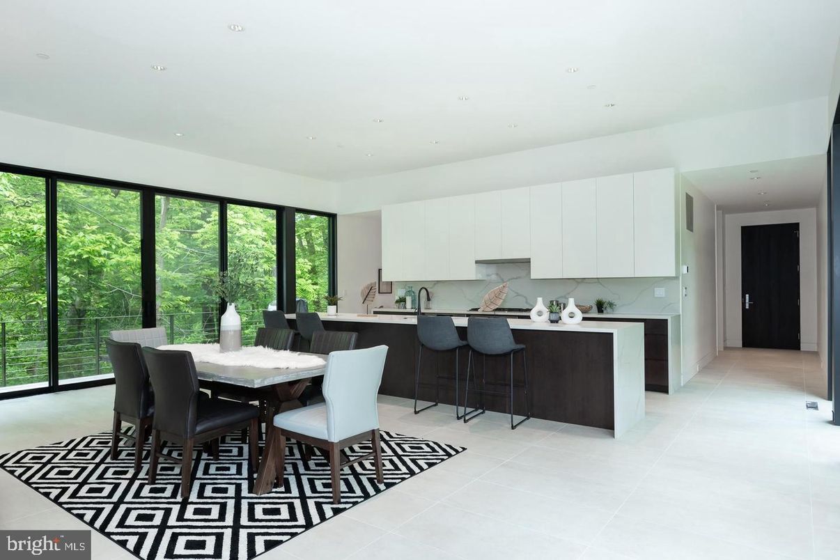 Dining room, Interior, Kitchen, Recessed Lighting
