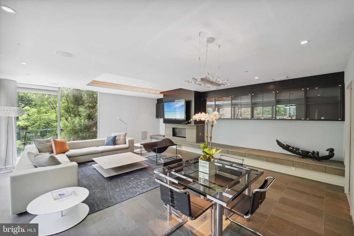 Dining room, Fireplace, Interior, Living room, Pendant Lights, Recessed Lighting