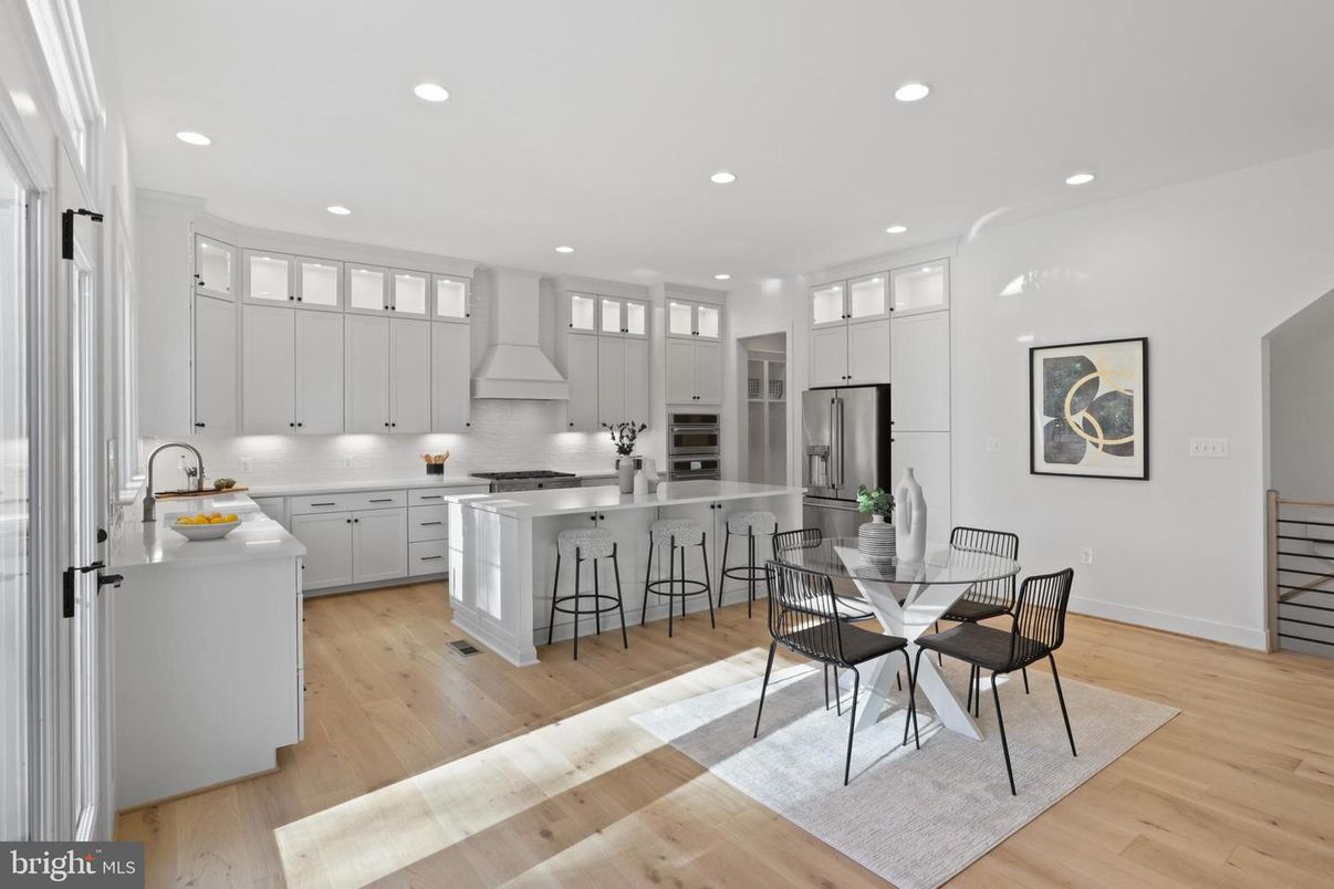 Dining room, Interior, Kitchen, Recessed Lighting, Stainless Steel Appliances, Wood Texture Flooring