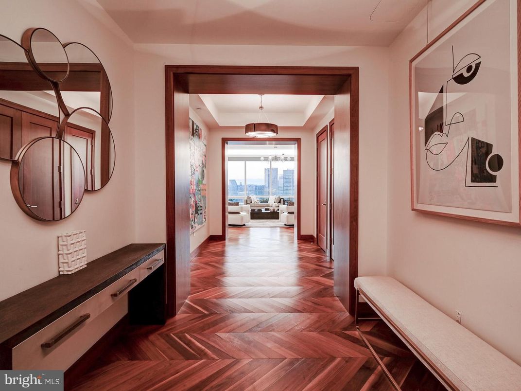 Interior, Pendant Lights, Wood Texture Flooring