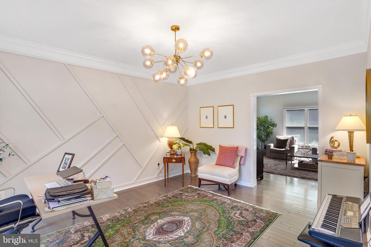 Interior, Living room, Pendant Lights, Piano, Wood Texture Flooring