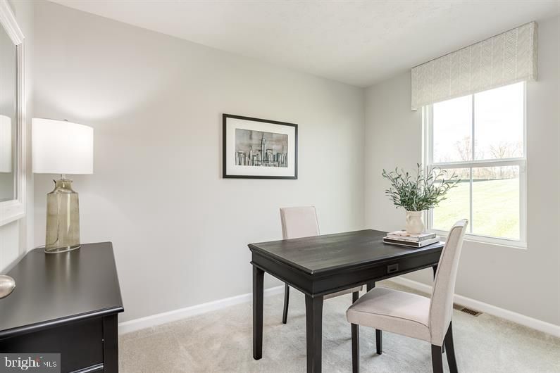 Home Office, Interior