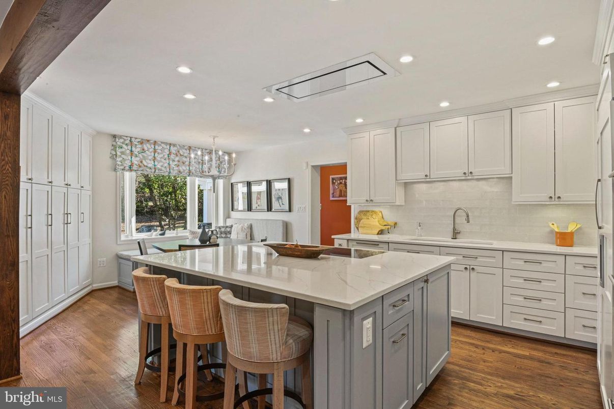 Chandelier, Interior, Kitchen, Recessed Lighting, Wood Texture Flooring
