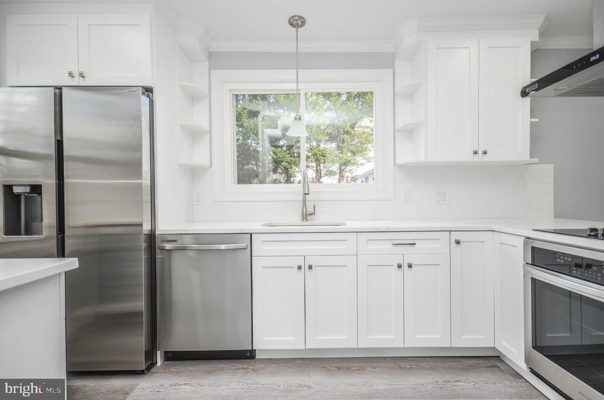 Interior, Kitchen, Pendant Lights, Stainless Steel Appliances, Wood Texture Flooring