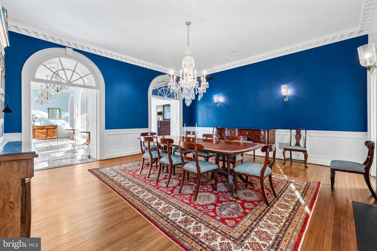 Chandelier, Dining room, Interior, Wood Texture Flooring