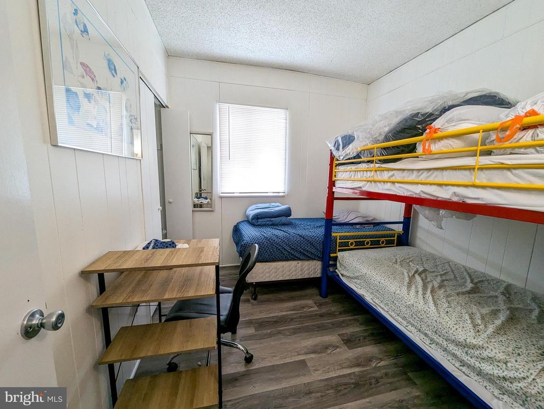 Bedroom, Home Office, Interior, Wood Texture Flooring