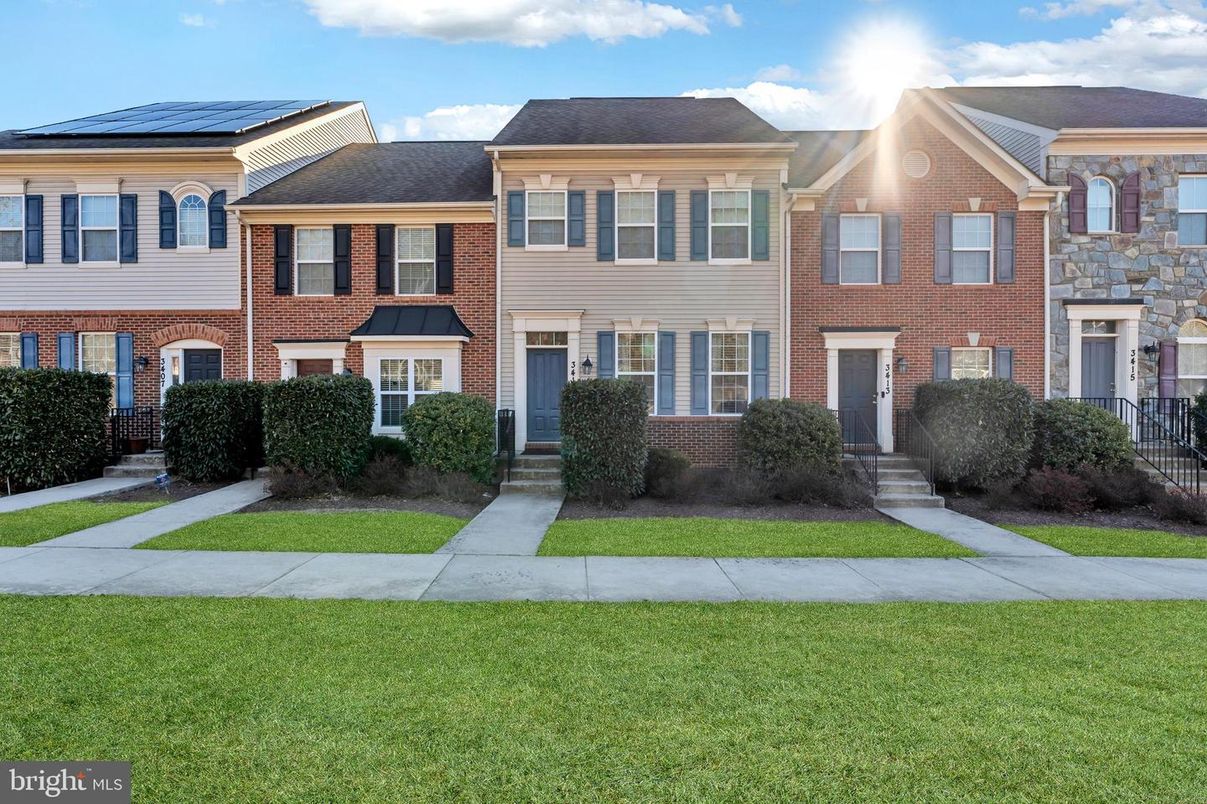 Exterior, Facade, Brick Facade, Solar Panels, Georgian