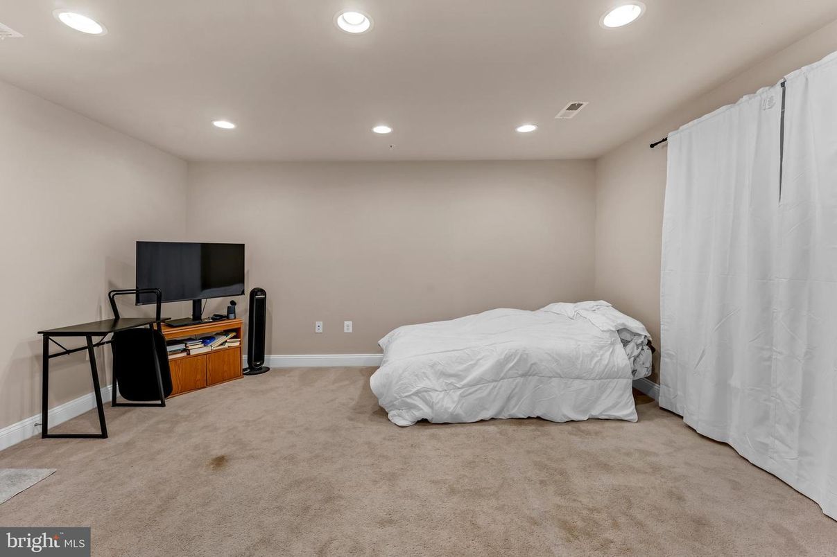 Bedroom, Home Office, Interior, Recessed Lighting