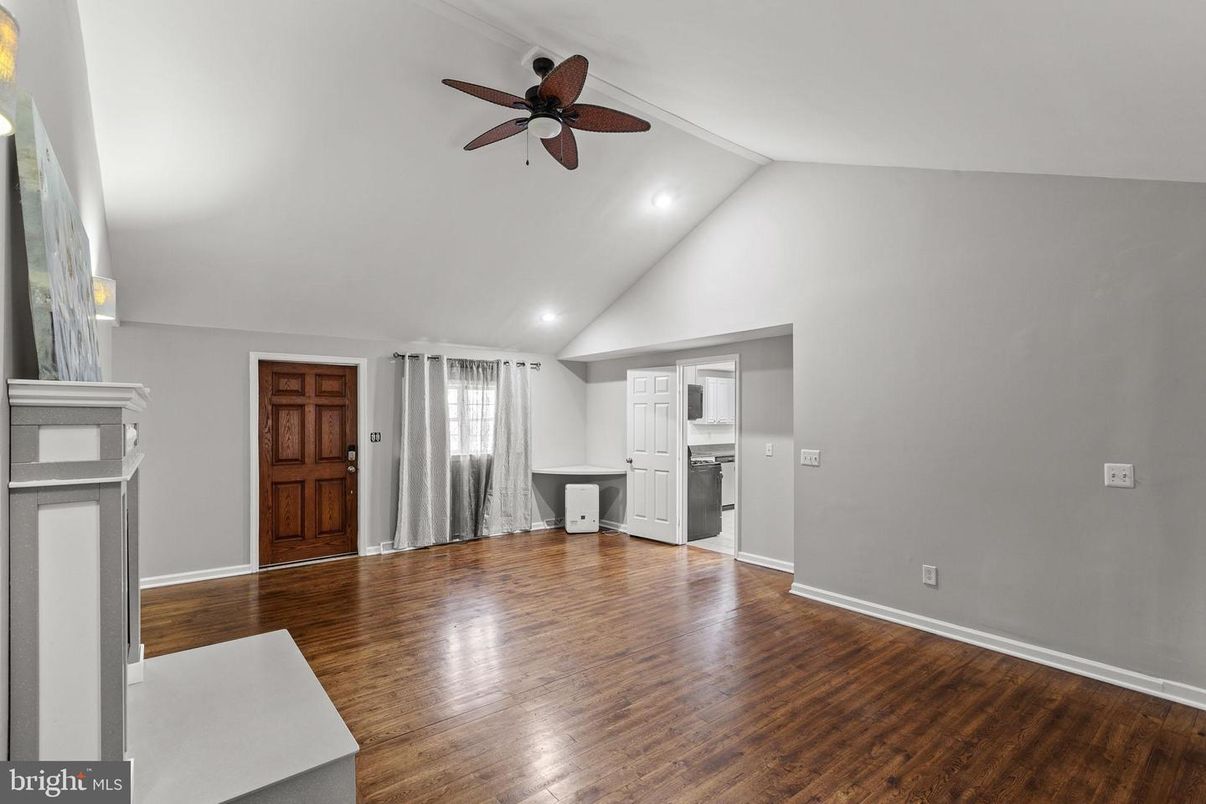 Empty room, Interior, Kitchen, Recessed Lighting, Wood Texture Flooring