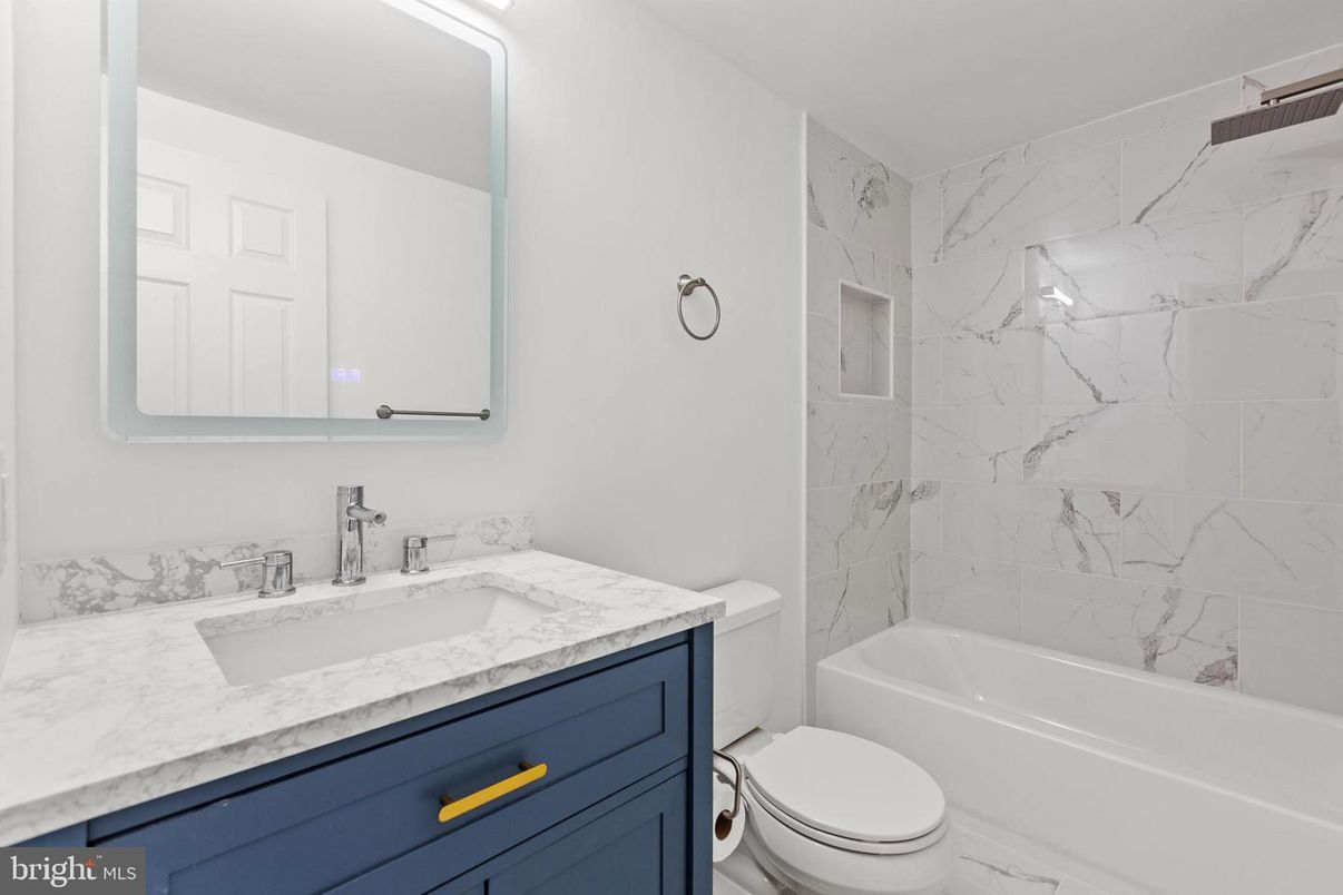 Bathroom, Interior, Marble Walls