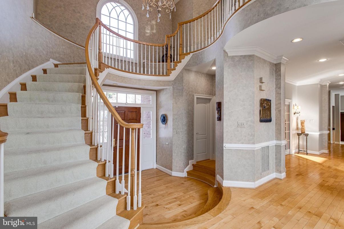 Chandelier, Interior, Recessed Lighting, Wood Texture Flooring