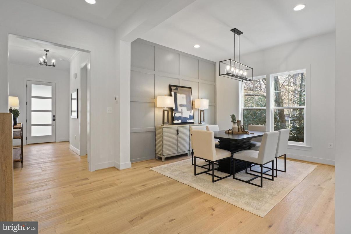 Chandelier, Dining room, Interior, Pendant Lights, Recessed Lighting, Wood Texture Flooring
