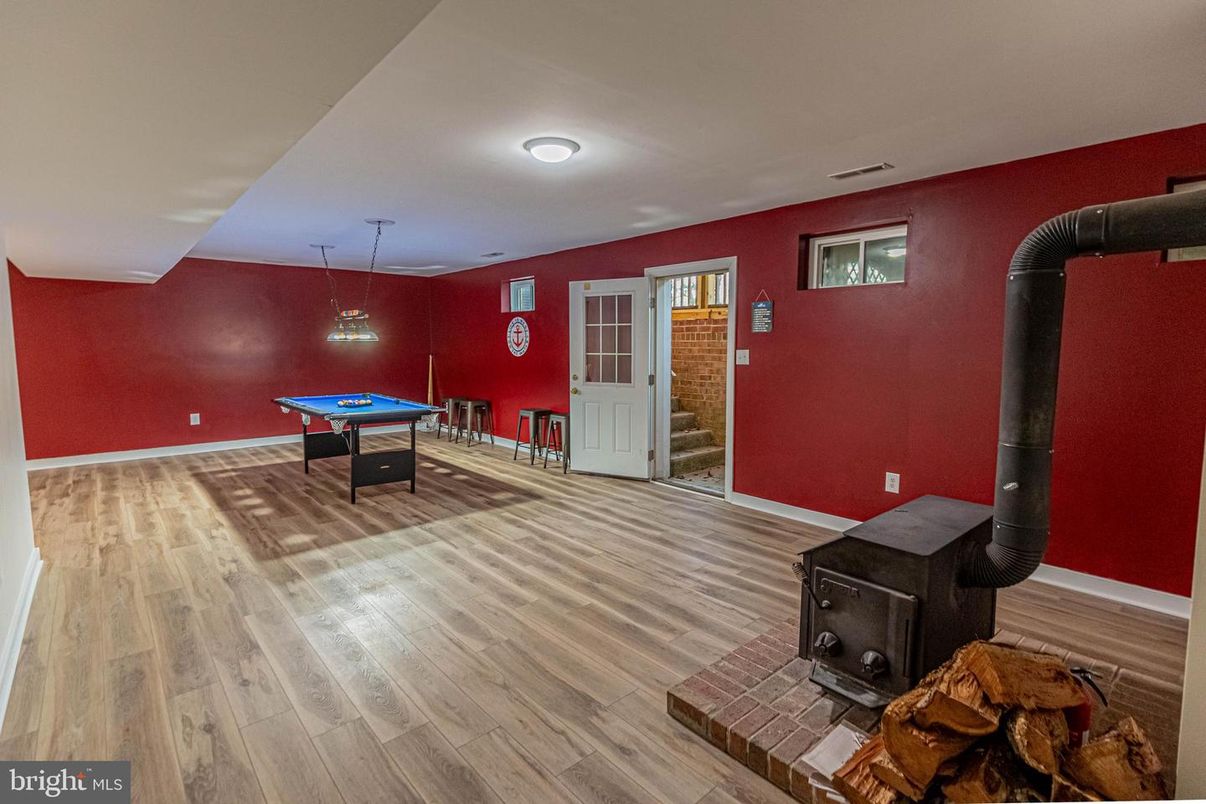 Billiard Table, Game Room, Interior, Pendant Lights, Wood Texture Flooring