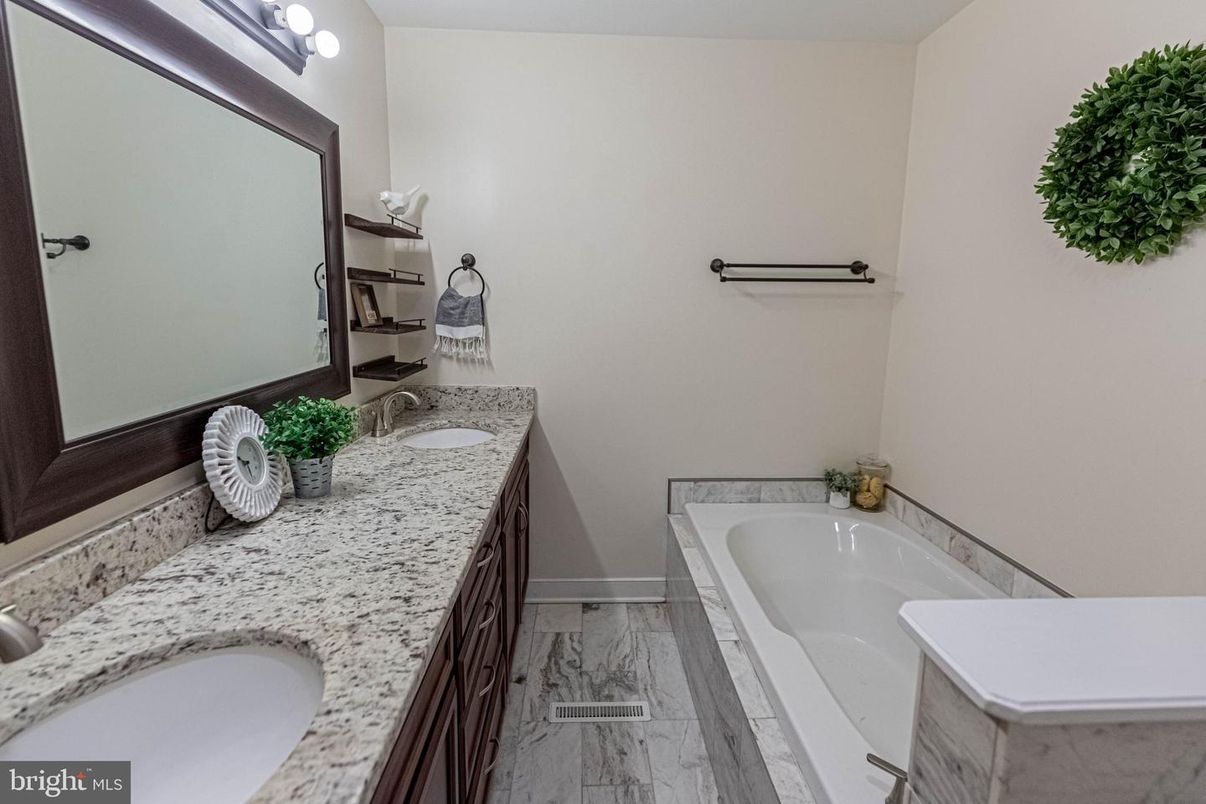 Bathroom, Dual Sink Vanities, Interior, Marble