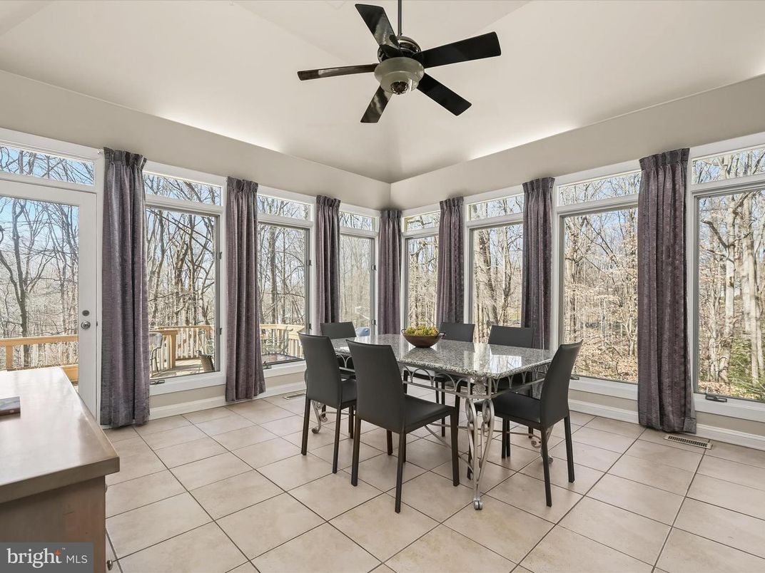 Dining room, Interior
