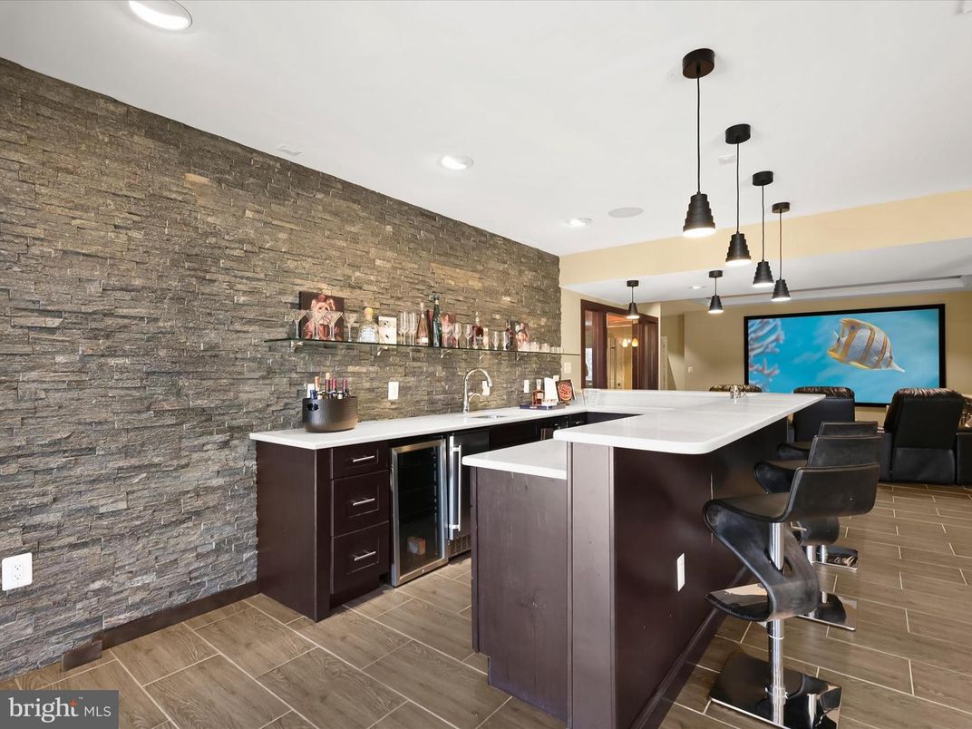 Interior, Pendant Lights, Recessed Lighting, Wood Texture Flooring