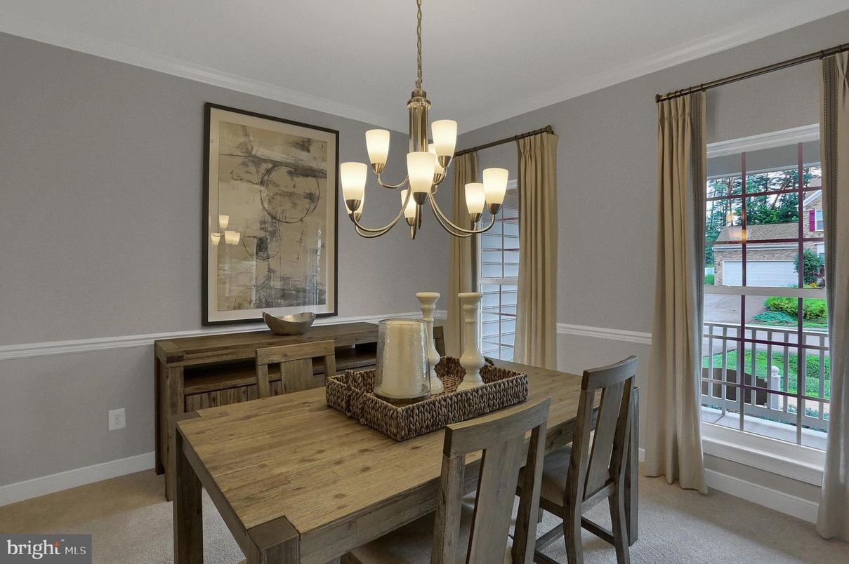 Chandelier, Dining room, Interior