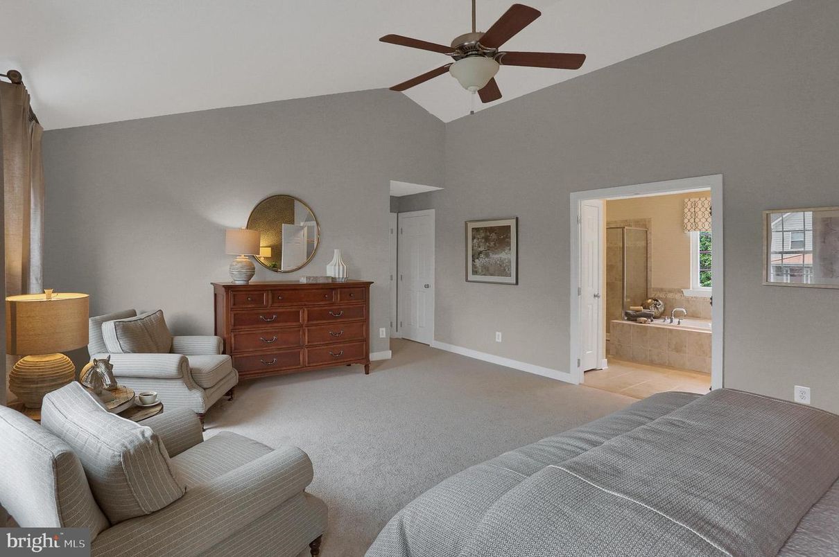 Bathroom, Bedroom, Interior