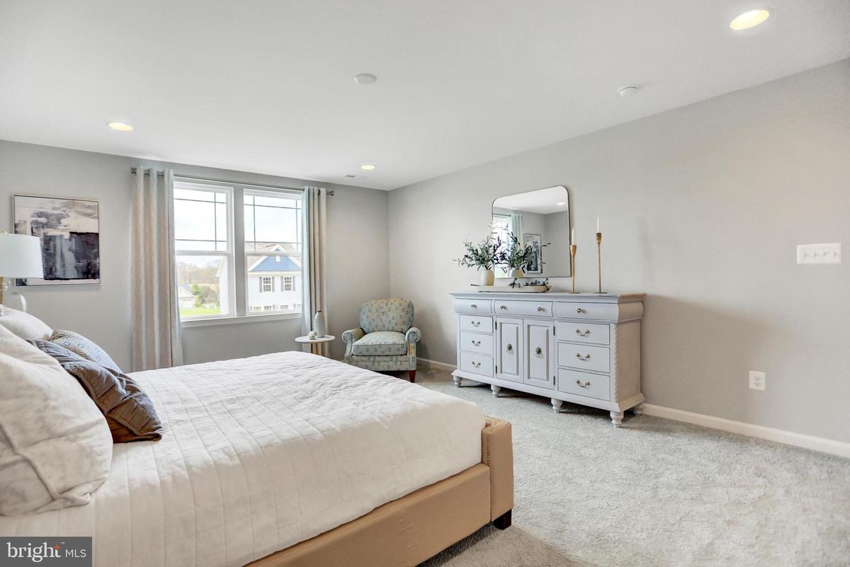 Bedroom, Interior, Recessed Lighting