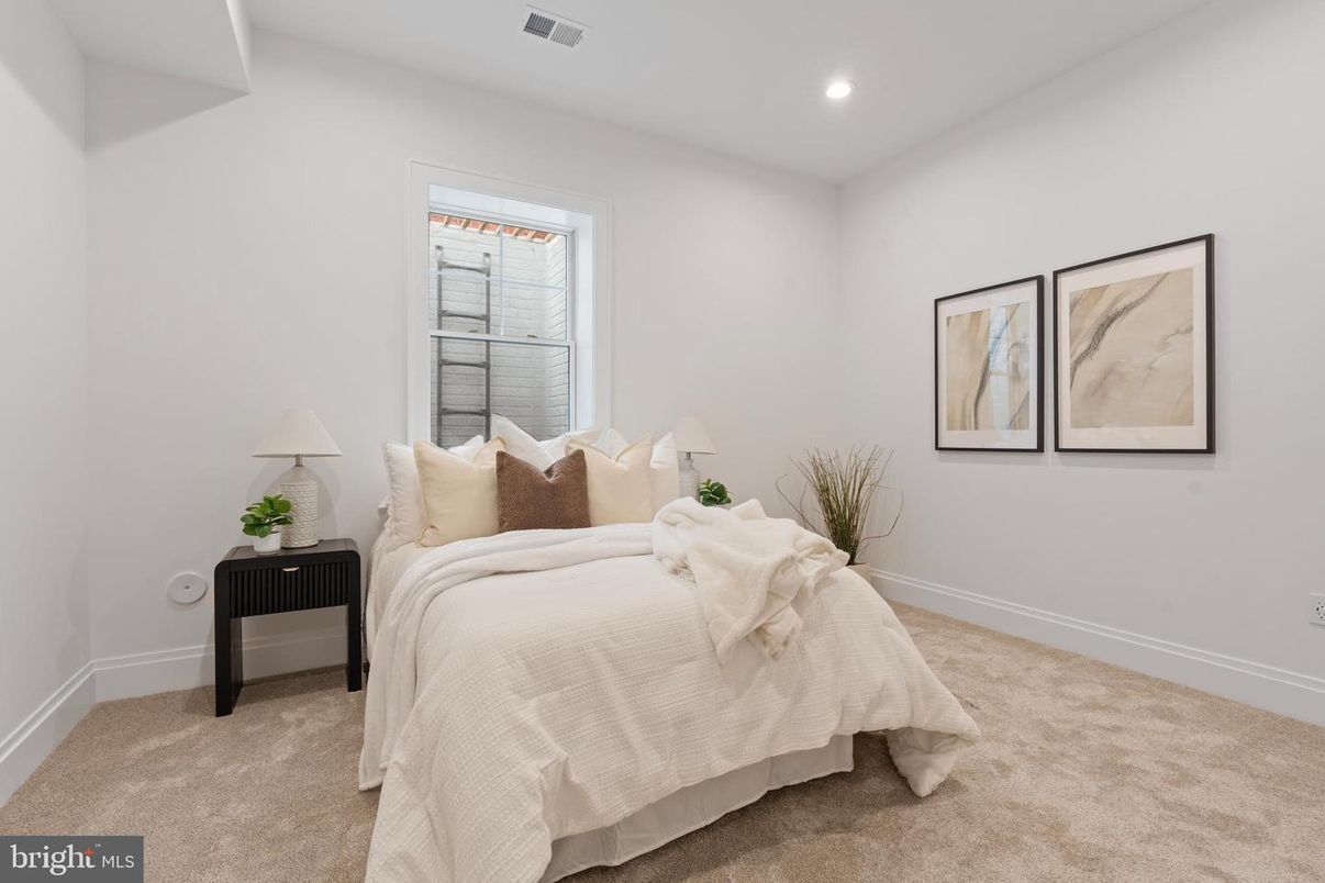Bedroom, Interior, Recessed Lighting