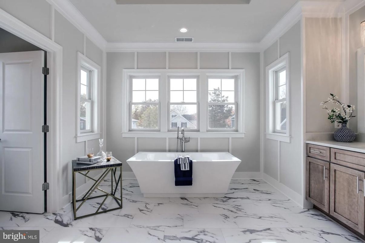 Bathroom, Free Standing Baths, Interior, Marble, Recessed Lighting