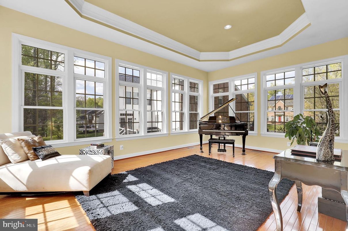 Interior, Living room, Piano, Recessed Lighting, Wood Texture Flooring