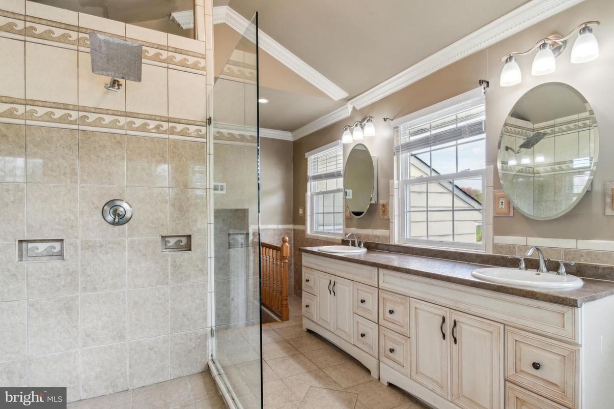 Bathroom, Dual Sink Vanities, Glass Shower, Interior