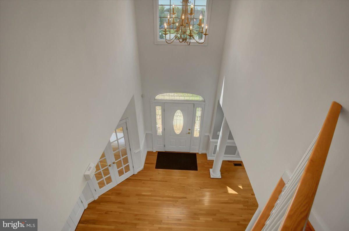 Chandelier, Interior, Wood Texture Flooring