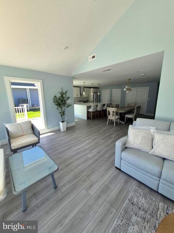 Dining room, Interior, Kitchen, Living room, Pendant Lights, Recessed Lighting, Wood Texture Flooring