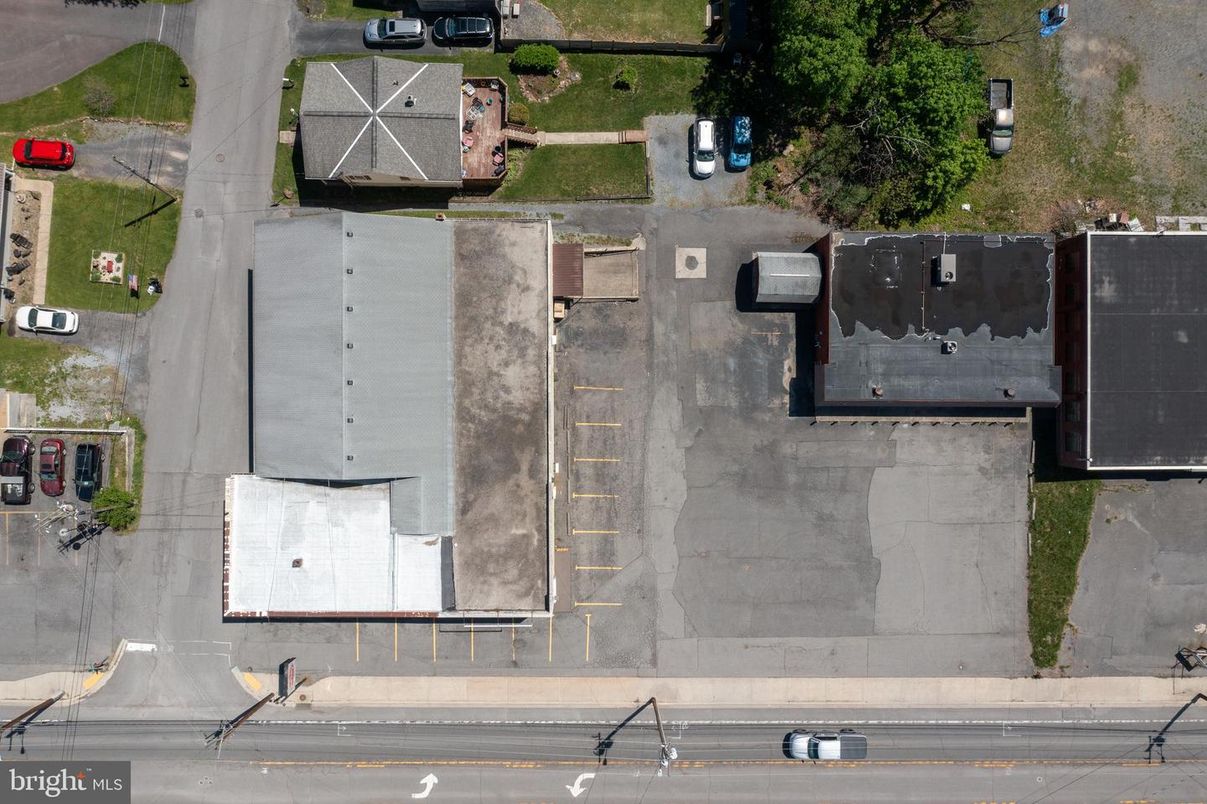 Exterior, Drone