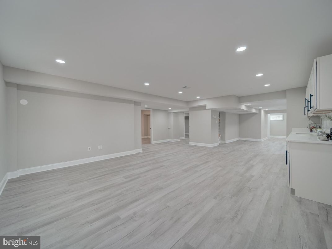 Empty room, Interior, Kitchen, Recessed Lighting, Wood Texture Flooring