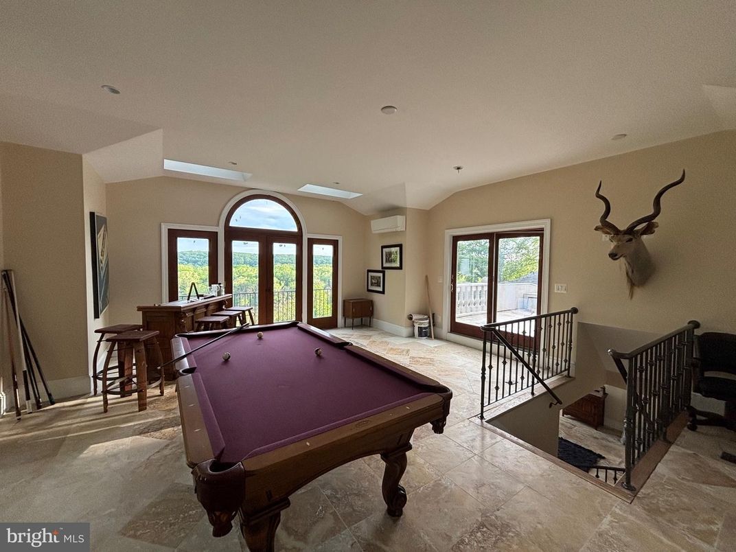 Billiard Table, Game Room, Interior, Recessed Lighting