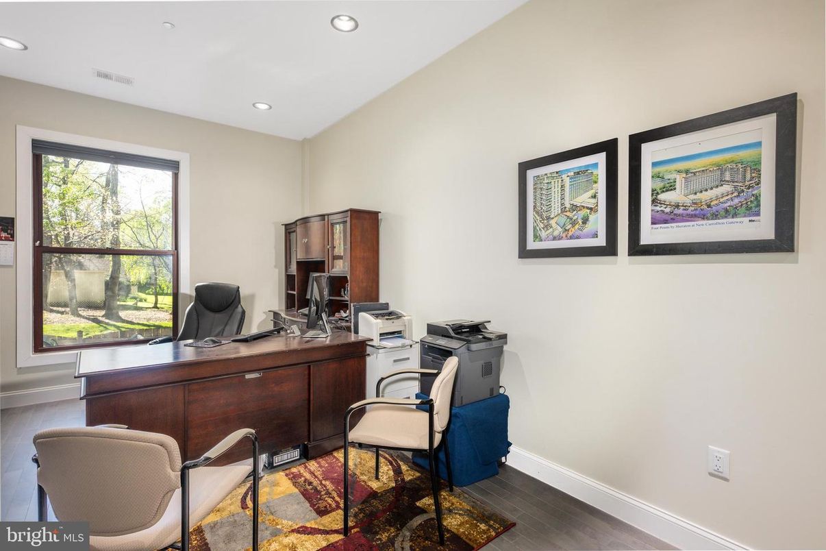 Home Office, Interior, Recessed Lighting, Wood Texture Flooring