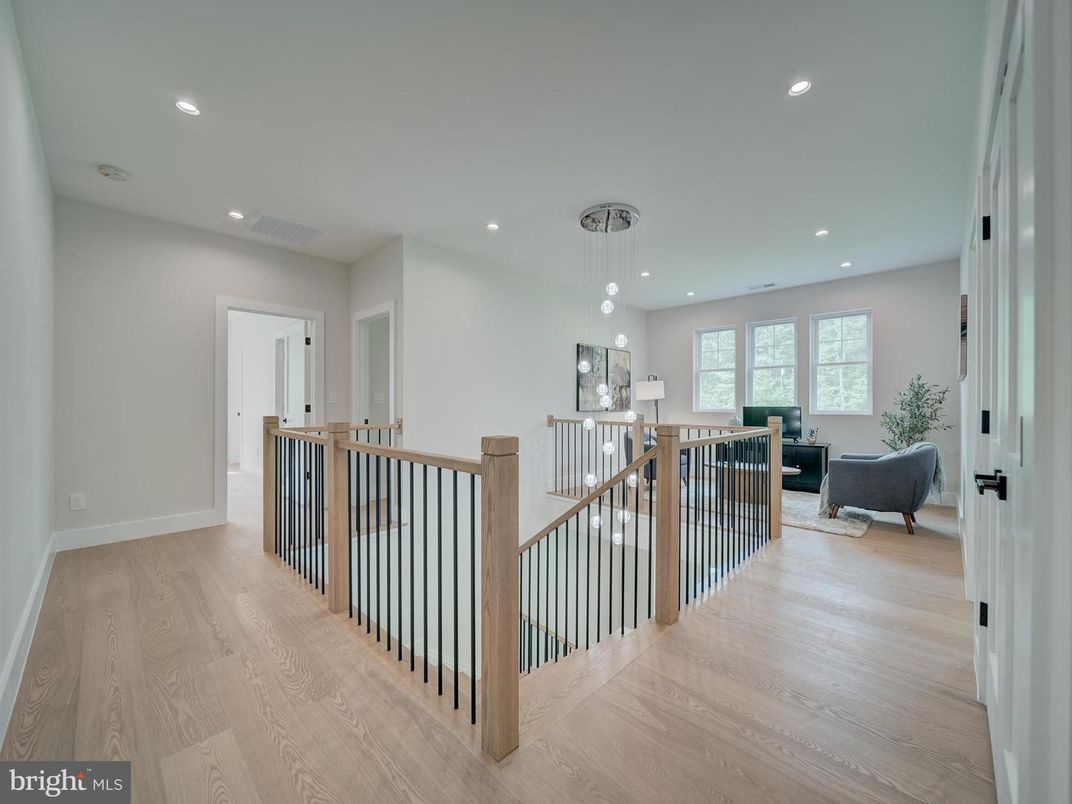 Interior, Pendant Lights, Recessed Lighting, Wood Texture Flooring