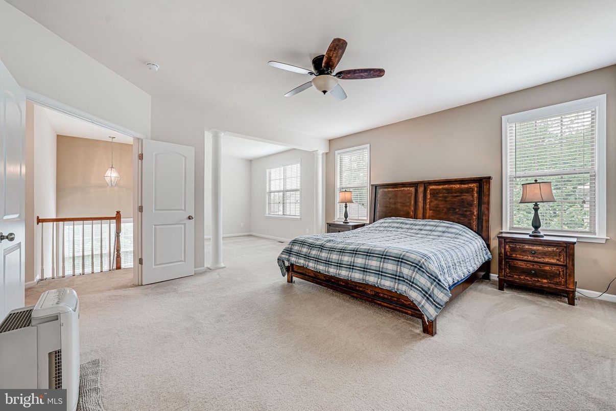 Bedroom, Interior, Pendant Lights