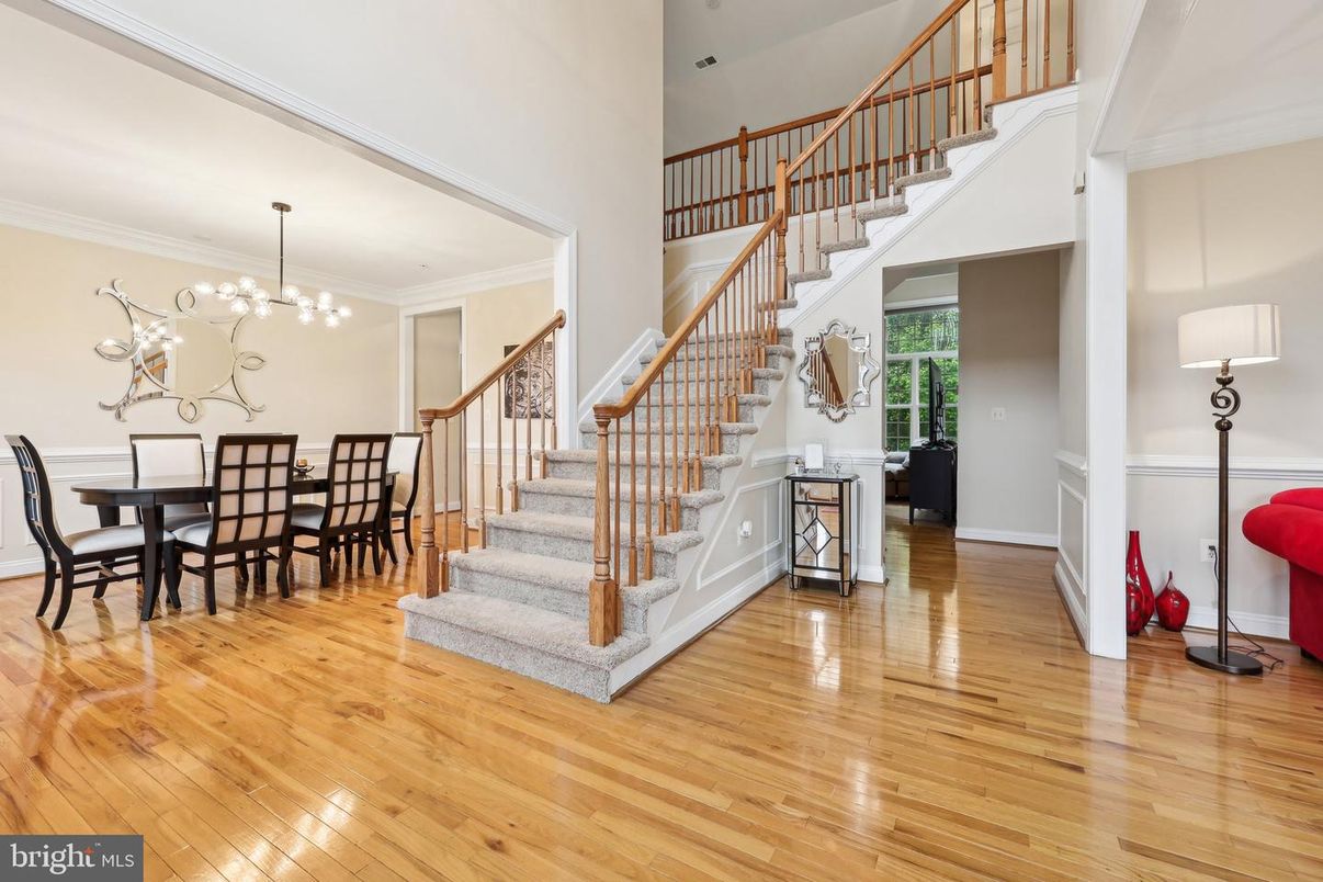 Chandelier, Dining room, Interior, Pendant Lights, Wood Texture Flooring