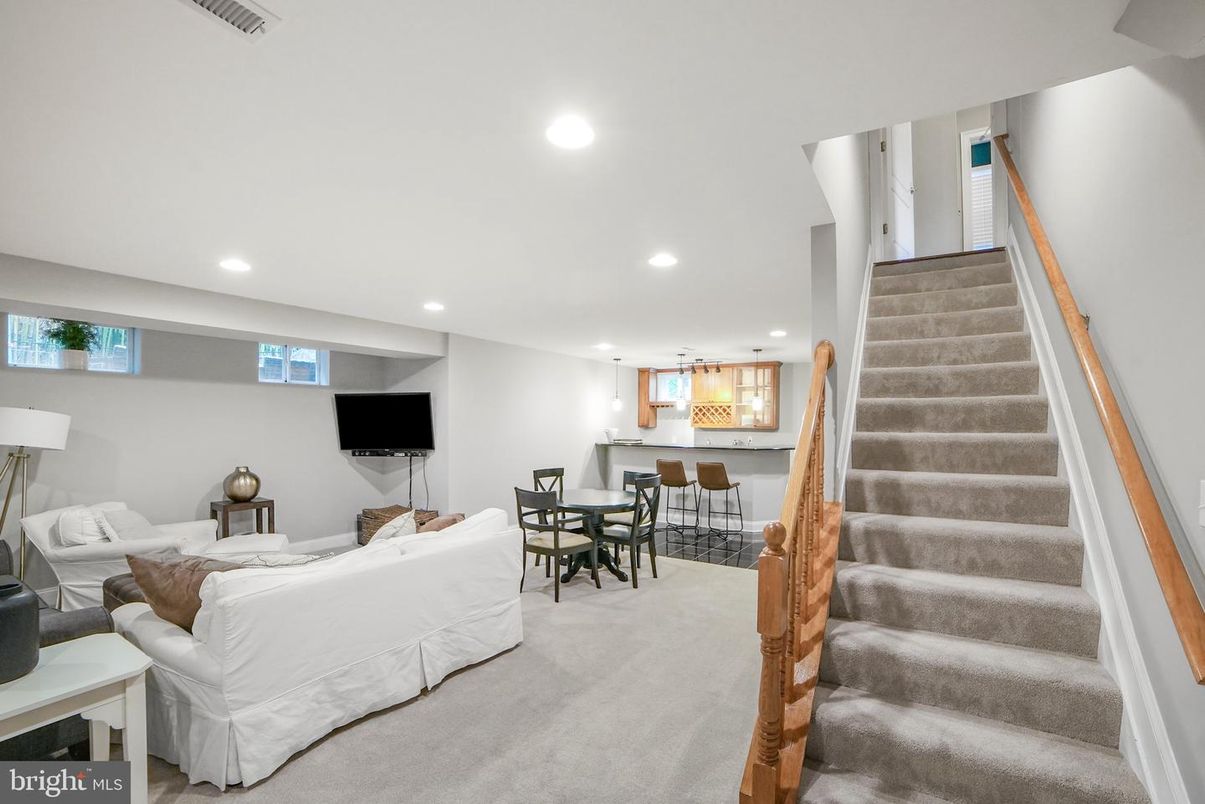 Bedroom, Dining room, Interior, Pendant Lights, Recessed Lighting