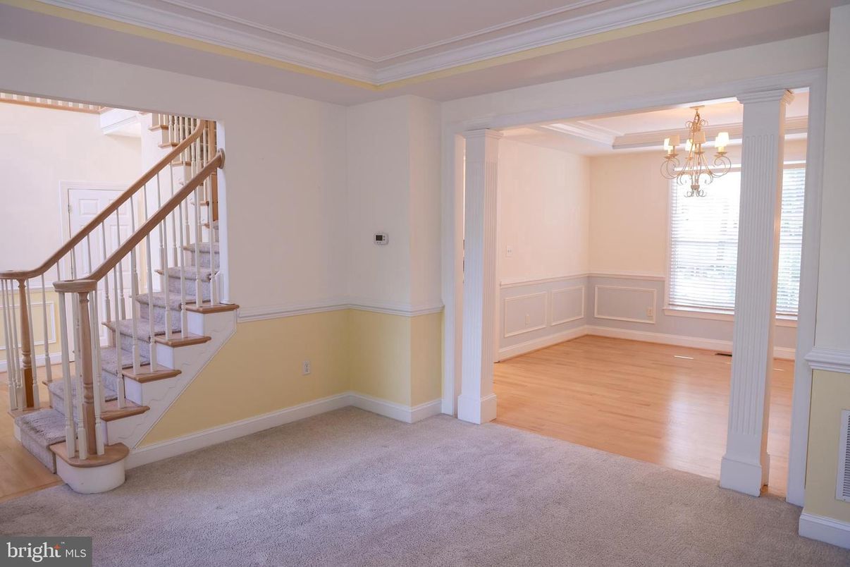 Chandelier, Empty room, Interior, Wood Texture Flooring