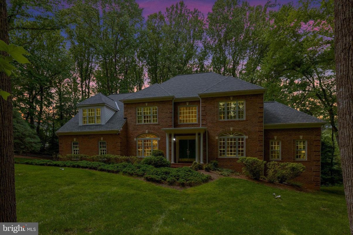 Exterior, Facade, Brick Facade, Brick Traditional