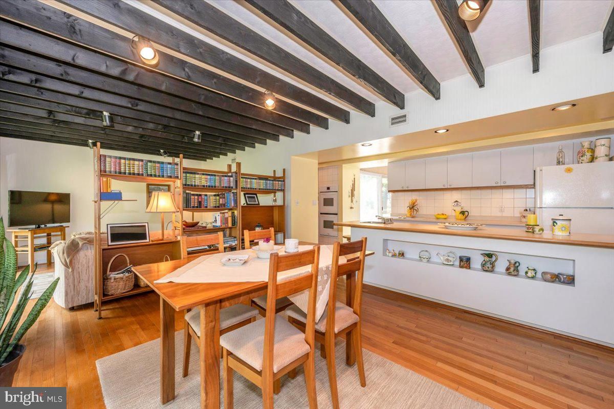 Dining room, Interior, Kitchen, Recessed Lighting, Wooden Beams, Wood Texture Flooring